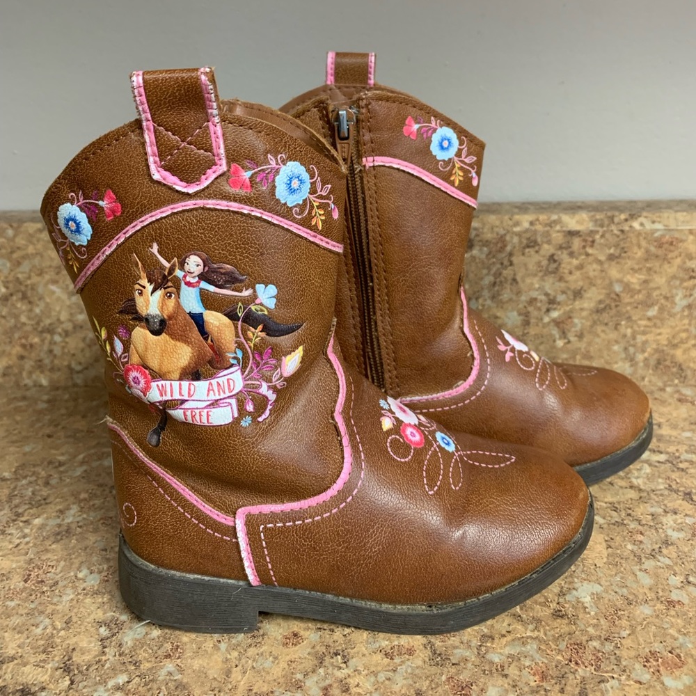 Toddler girls spirit cow girl boots size 8